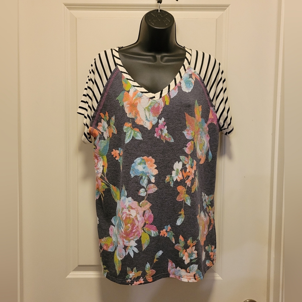 Gray Floral & Striped Boutique Blouse